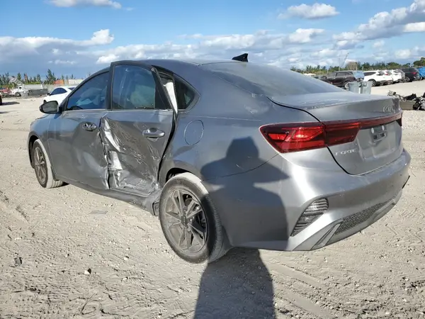 3KPF24AD3RE721950 2024 KIA FORTE - Image 2