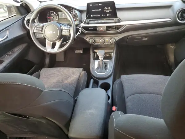 3KPF24AD3RE721950 2024 KIA FORTE - Image 8
