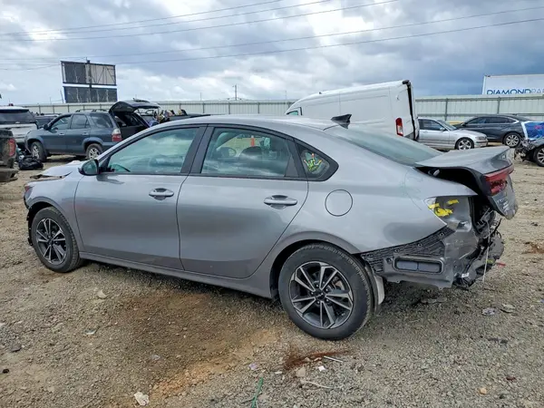 3KPF24AD3RE722810 2024 KIA FORTE - Image 2
