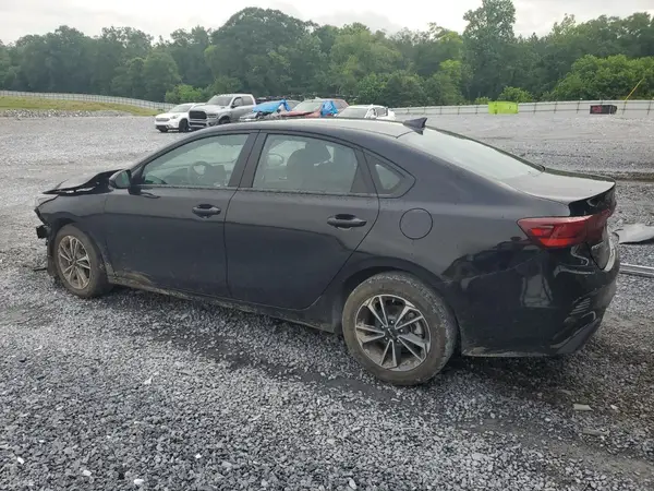 3KPF24AD3RE723245 2024 KIA FORTE - Image 2