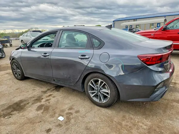 3KPF24AD3RE723827 2024 KIA FORTE - Image 2