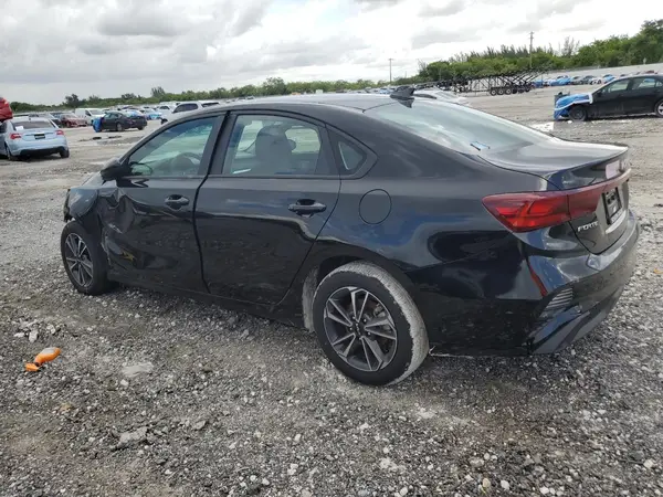 3KPF24AD3RE723908 2024 KIA FORTE - Image 2