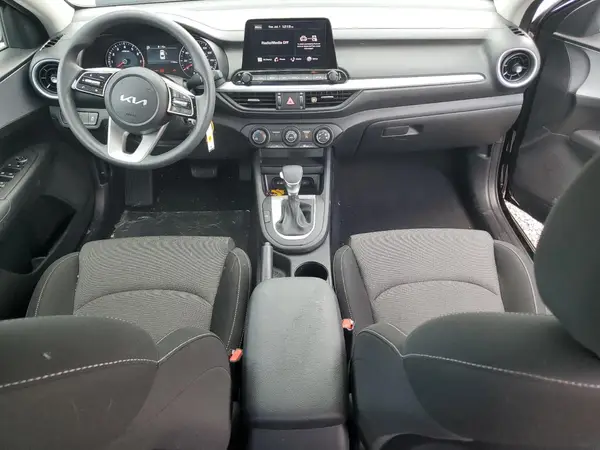 3KPF24AD3RE723908 2024 KIA FORTE - Image 8