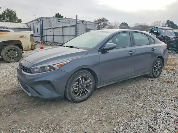 3KPF24AD3RE724394 2024 KIA FORTE - Image 1