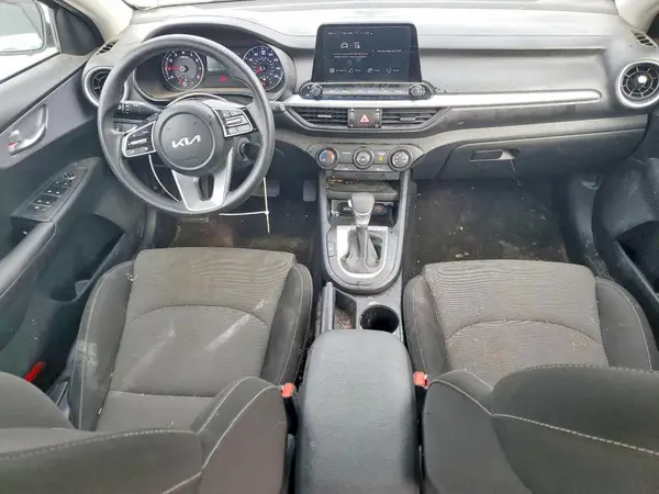 3KPF24AD3RE724394 2024 KIA FORTE - Image 8