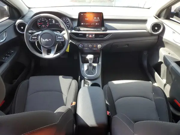 3KPF24AD3RE726176 2024 KIA FORTE - Image 8