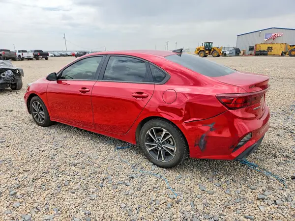 3KPF24AD3RE727604 2024 KIA FORTE - Image 2