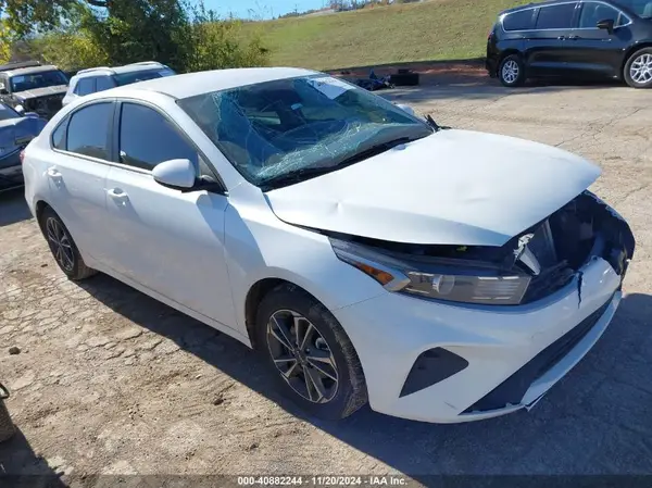 3KPF24AD3RE729272 2024 KIA FORTE - Image 1