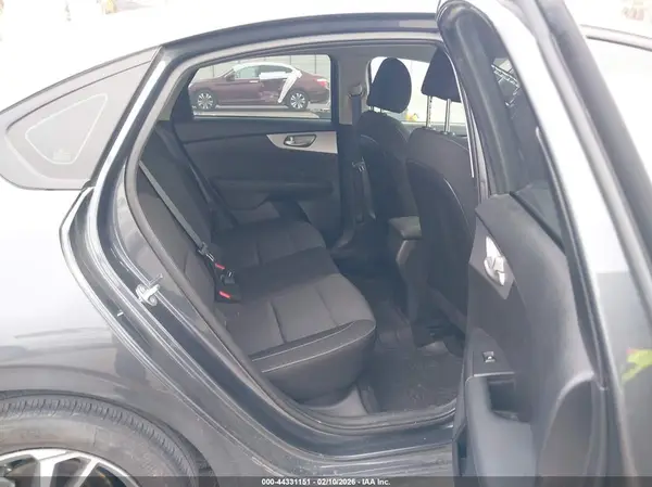 3KPF24AD3RE730812 2024 KIA FORTE - Image 8
