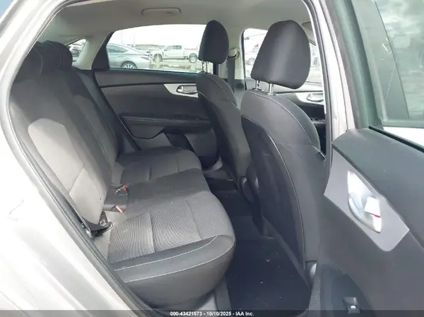 3KPF24AD3RE730986 2024 KIA FORTE - Image 8
