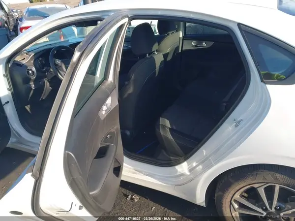 3KPF24AD3RE731569 2024 KIA FORTE - Image 8