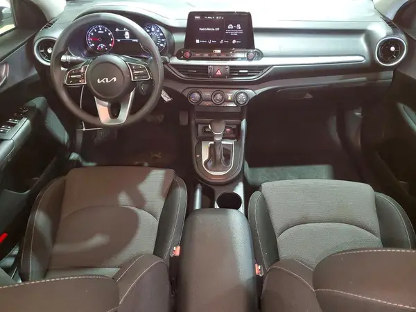 3KPF24AD3RE731894 2024 KIA FORTE - Image 8