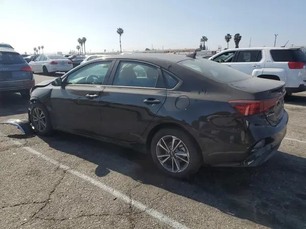 3KPF24AD3RE732267 2024 KIA FORTE - Image 2
