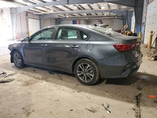 3KPF24AD3RE733497 2024 KIA FORTE - Image 2