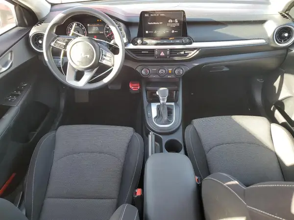 3KPF24AD3RE733676 2024 KIA FORTE - Image 8