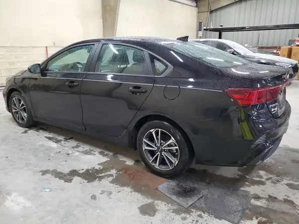 3KPF24AD3RE736562 2024 KIA FORTE - Image 2