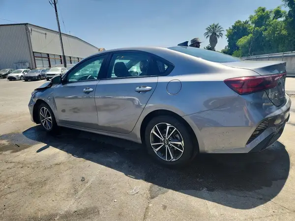 3KPF24AD3RE736836 2024 KIA FORTE - Image 2