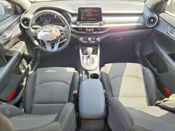 3KPF24AD3RE736836 2024 KIA FORTE - Image 8
