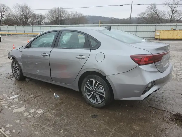 3KPF24AD3RE736934 2024 KIA FORTE - Image 2