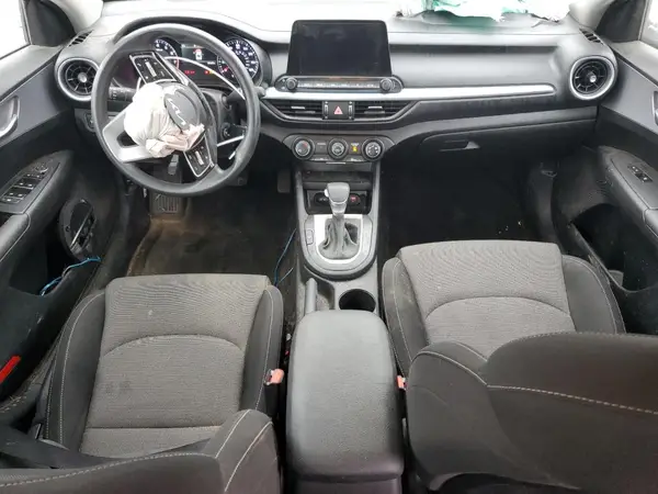 3KPF24AD3RE736934 2024 KIA FORTE - Image 8