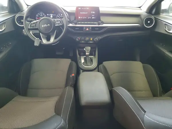 3KPF24AD3RE737548 2024 KIA FORTE - Image 8