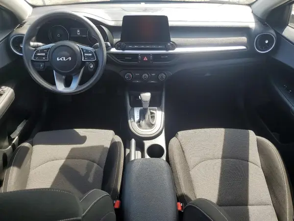 3KPF24AD3RE738361 2024 KIA FORTE - Image 8