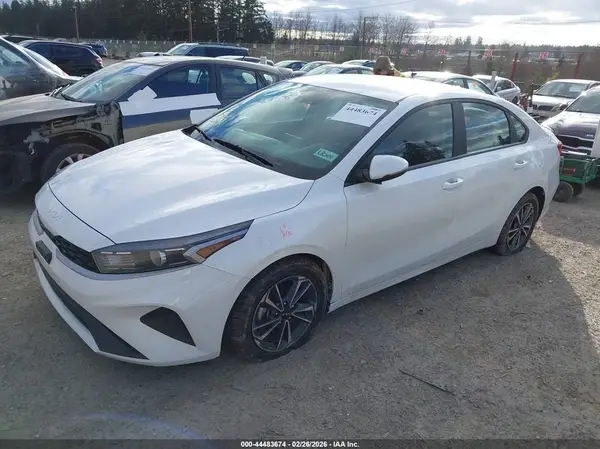 3KPF24AD3RE739140 2024 KIA FORTE - Image 2