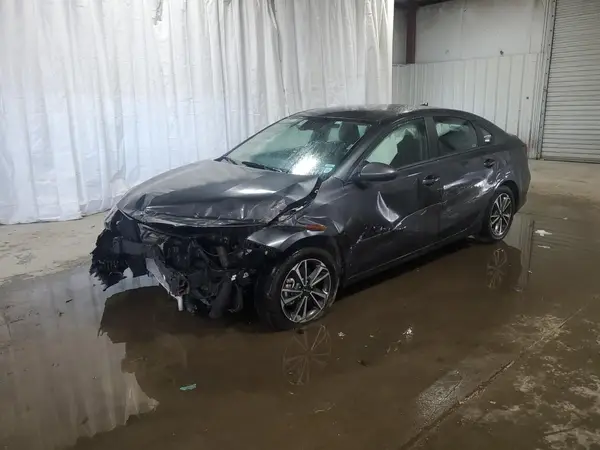 3KPF24AD3RE739803 2024 KIA FORTE - Image 1