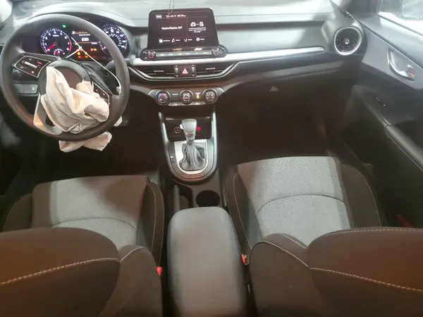 3KPF24AD3RE739803 2024 KIA FORTE - Image 8