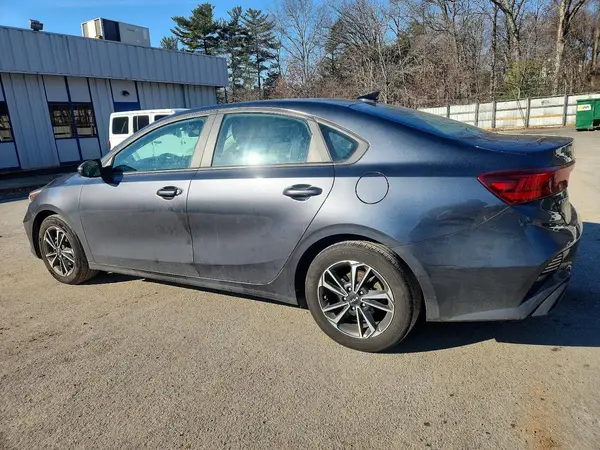 3KPF24AD3RE740403 2024 KIA FORTE - Image 2