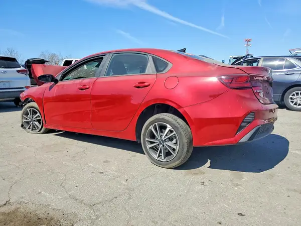 3KPF24AD3RE741194 2024 KIA FORTE - Image 2