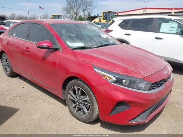 3KPF24AD3RE741633 2024 KIA FORTE - Image 1