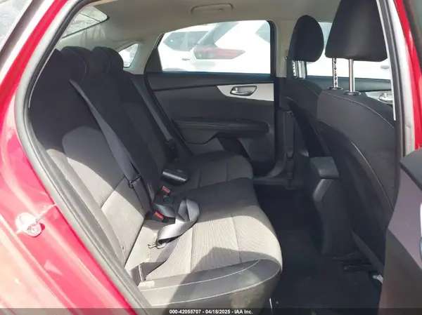 3KPF24AD3RE741633 2024 KIA FORTE - Image 8