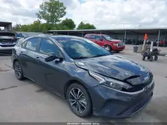 3KPF24AD3RE742104 2024 KIA FORTE