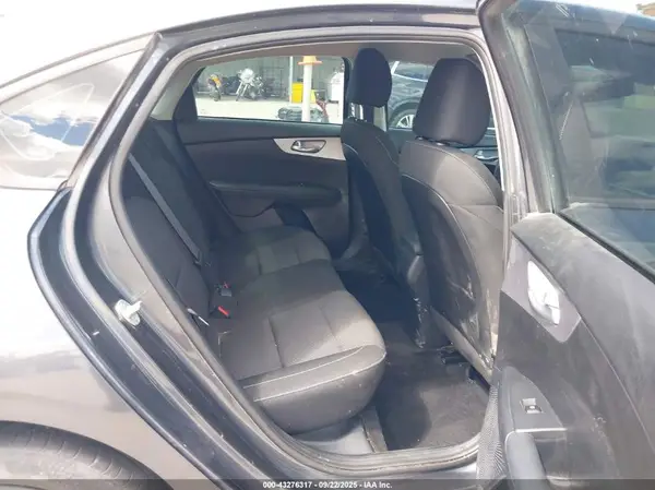 3KPF24AD3RE742104 2024 KIA FORTE - Image 8