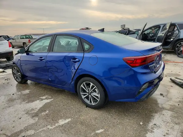 3KPF24AD3RE742622 2024 KIA FORTE - Image 2