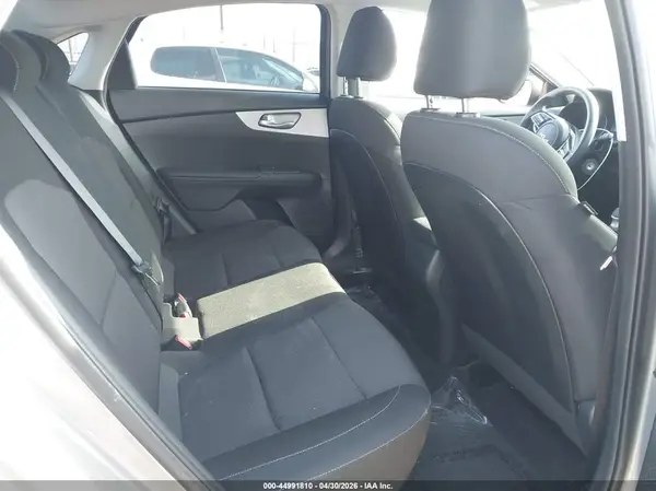 3KPF24AD3RE743222 2024 KIA FORTE - Image 8