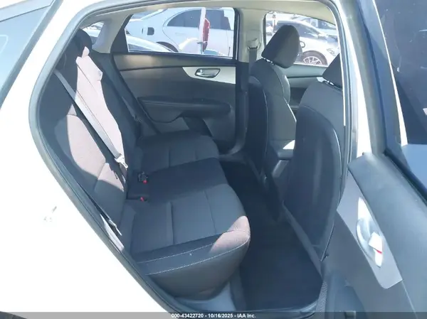 3KPF24AD3RE743625 2024 KIA FORTE - Image 8