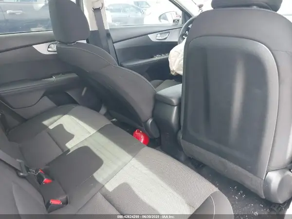 3KPF24AD3RE744600 2024 KIA FORTE - Image 8