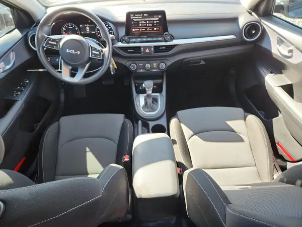 3KPF24AD3RE748159 2024 KIA FORTE - Image 8