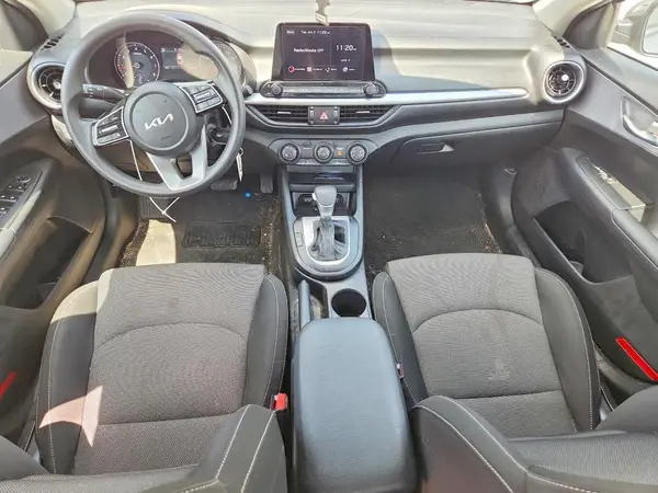 3KPF24AD3RE748940 2024 KIA FORTE - Image 8