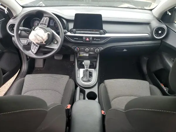 3KPF24AD3RE749943 2024 KIA FORTE - Image 8