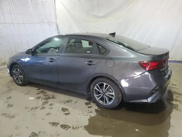 3KPF24AD3RE755659 2024 KIA FORTE - Image 2