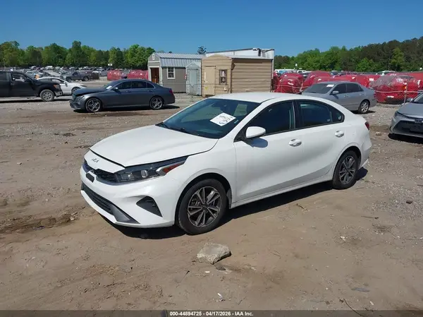 3KPF24AD3RE756469 2024 KIA FORTE - Image 2