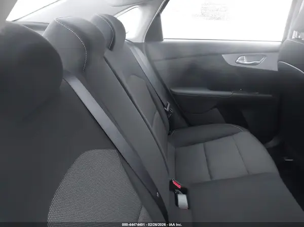 3KPF24AD3RE757069 2024 KIA FORTE - Image 8