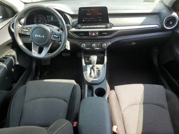 3KPF24AD3RE760554 2024 KIA FORTE - Image 8