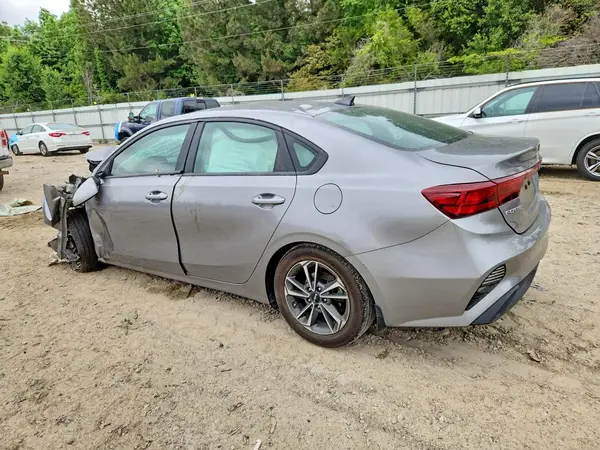 3KPF24AD3RE761316 2024 KIA FORTE - Image 2