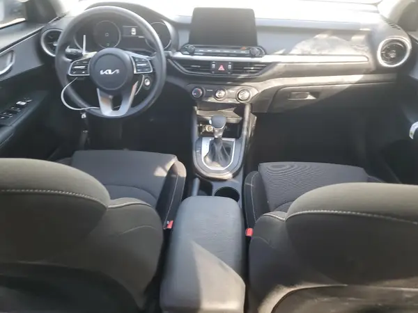 3KPF24AD3RE763681 2024 KIA FORTE - Image 8