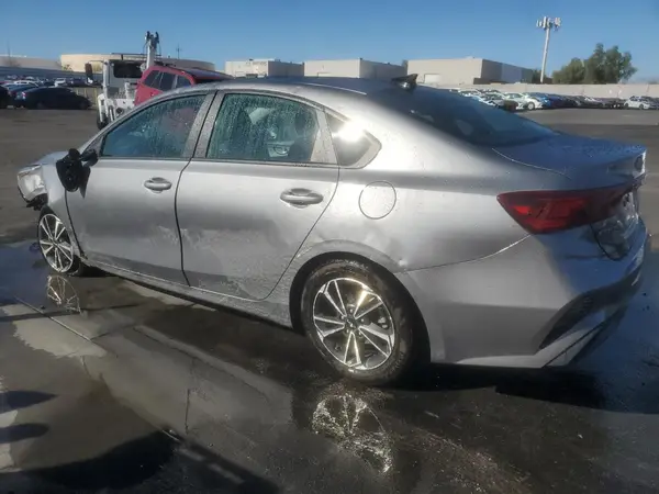 3KPF24AD3RE763762 2024 KIA FORTE - Image 2