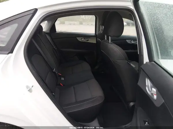 3KPF24AD3RE765897 2024 KIA FORTE - Image 8